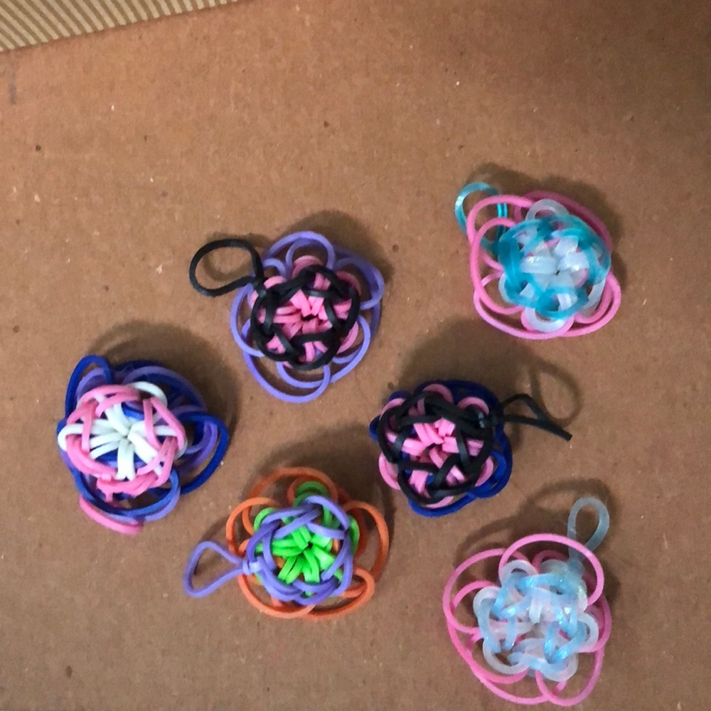 6 unique handmade rainbow loom key chains
